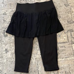 Livi active exercise legging with sheer skirt 18/20